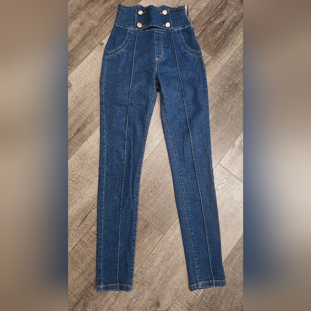 High-Waisted Brazilian Jeans